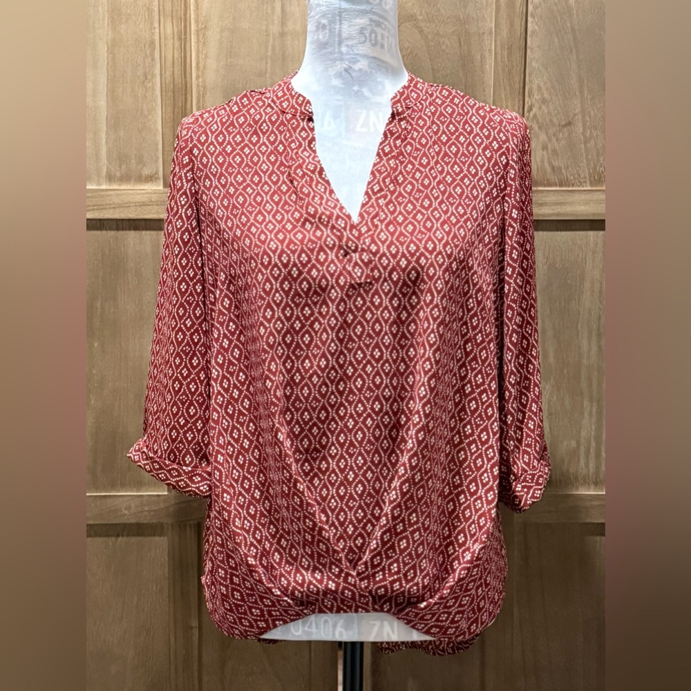Women's Timing Red Diamond Pattern Blouse.